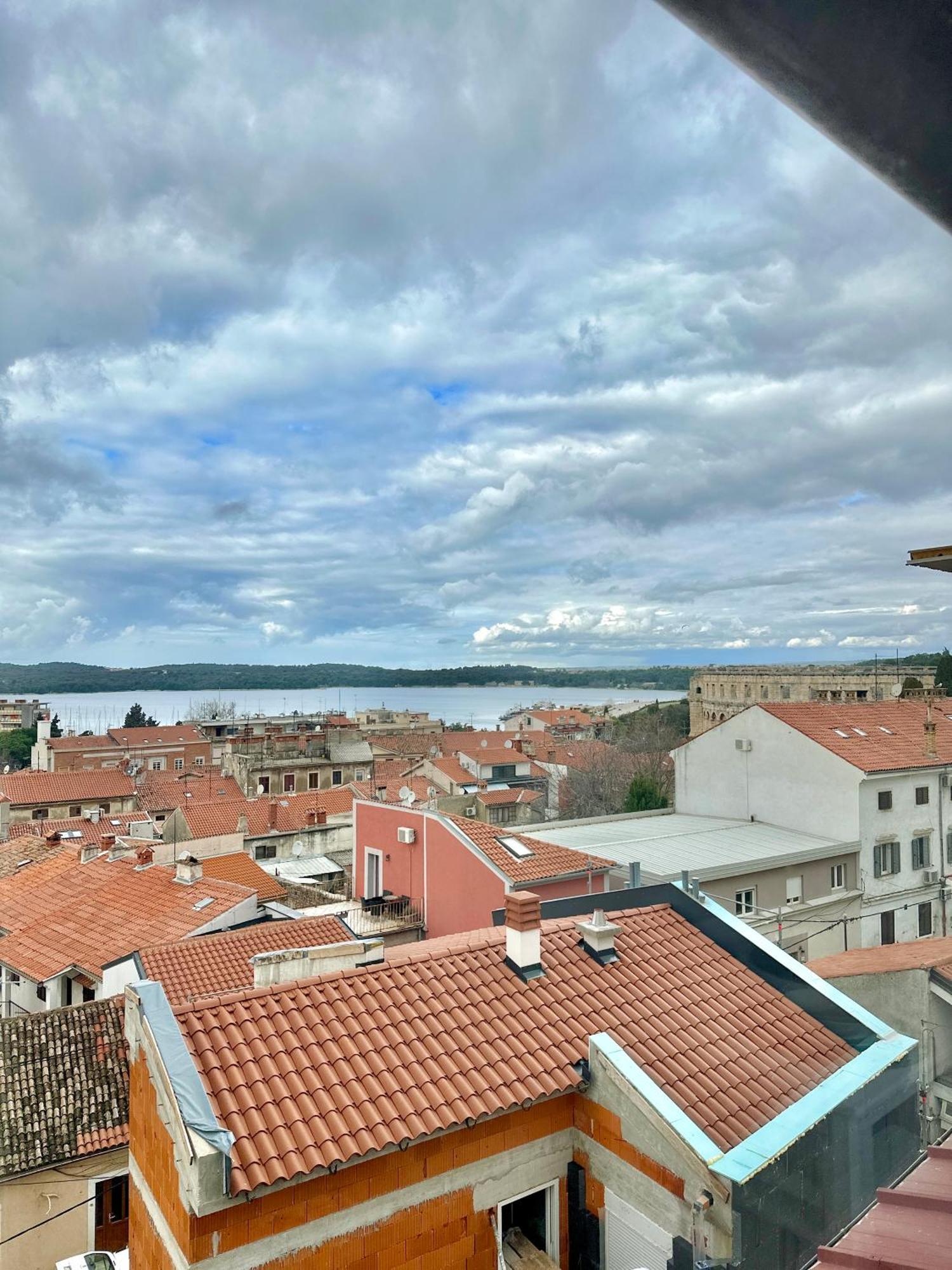 Crolivia Apartments Near Arena, Center Of Pula Extérieur photo